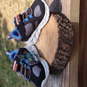 Boys Sketchers S-Lights Shoes Brand New Size 4